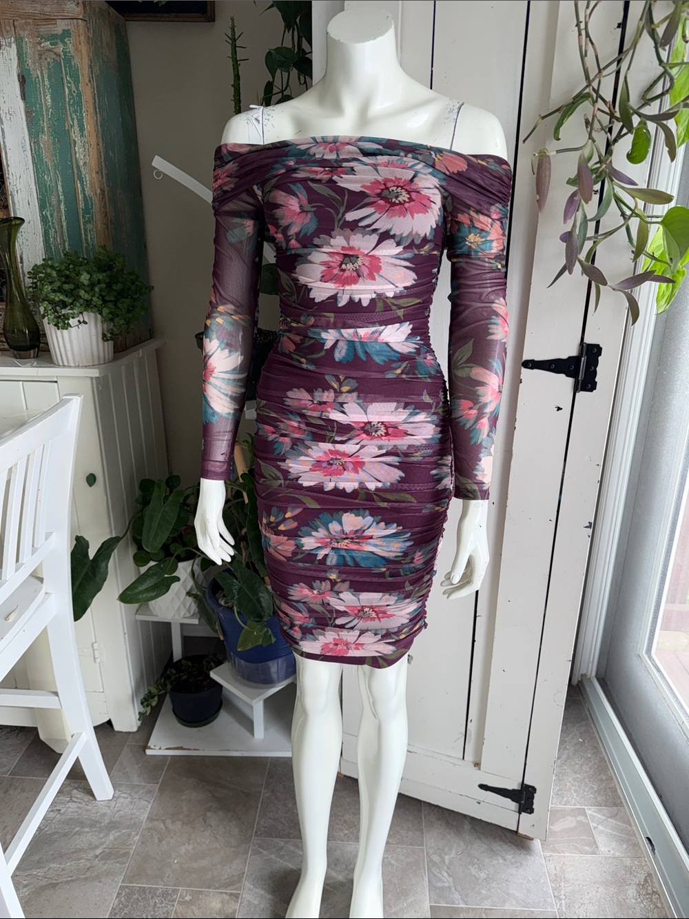 Suzy Shier Off-Shoulder Floral Bodycon Dress in Plum XS NWOT
